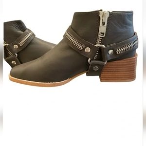 REVOLVE Sol Sana Eddie SS moto boot